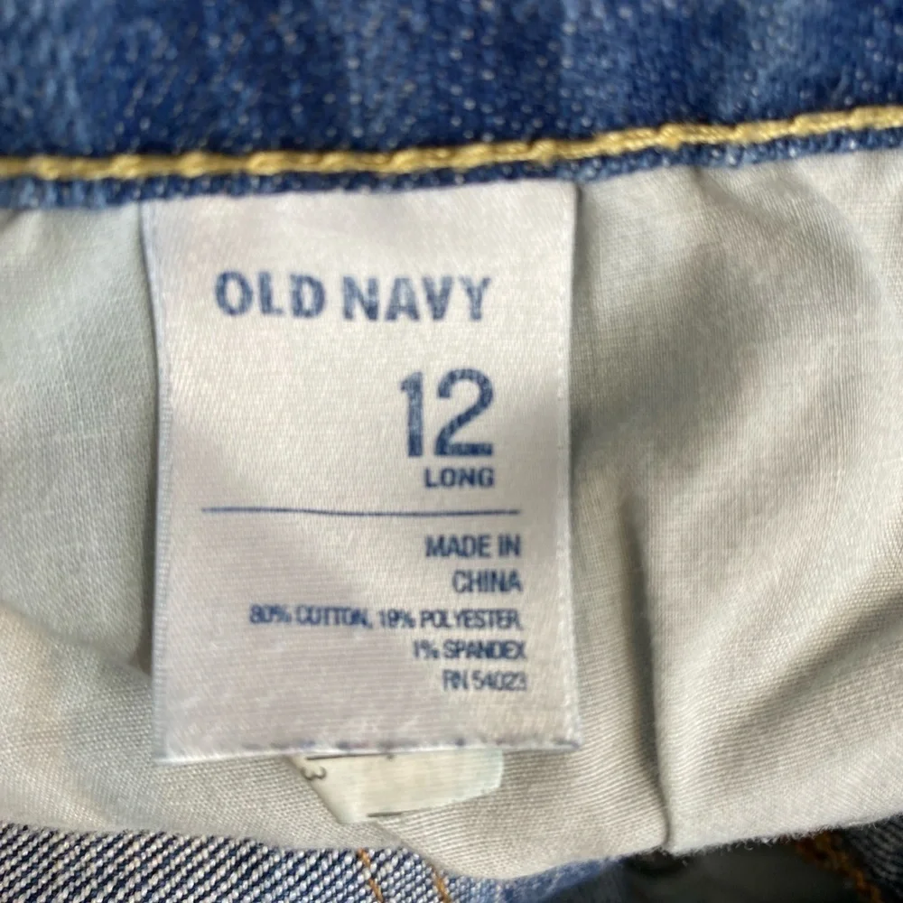 OLD NAVY Women's size 12 Long Diva Skinny Medium wash Blue Denim Jeans
